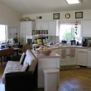 Rosehaven 1 4 - kitchen.jpg