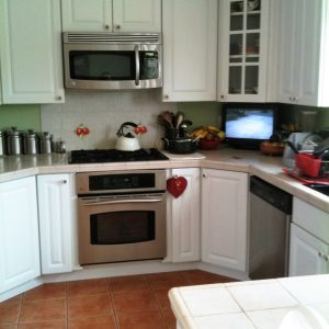 San Marcos Cottage 4 - kitchen.jpg