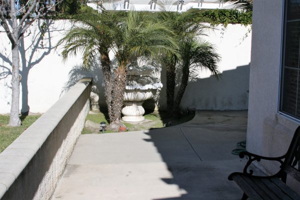 Santa Mariana Care front patio.JPG