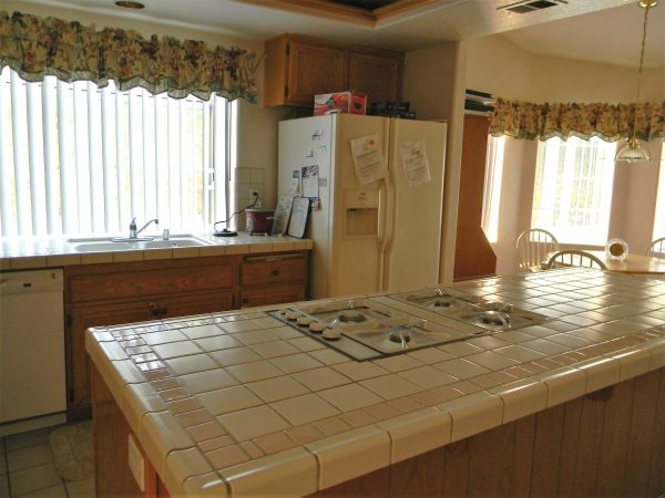 Sapphire Escondido Estates 5 - kitchen.JPG