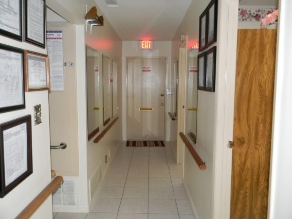 Sapphire Lake San Marcos hallway.JPG