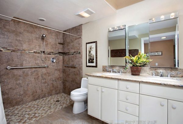 Sea Breeze Senior Living restroom.JPG