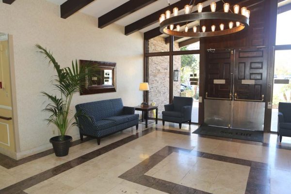 Sea Cliff Assisted Living 4 - foyer.JPG