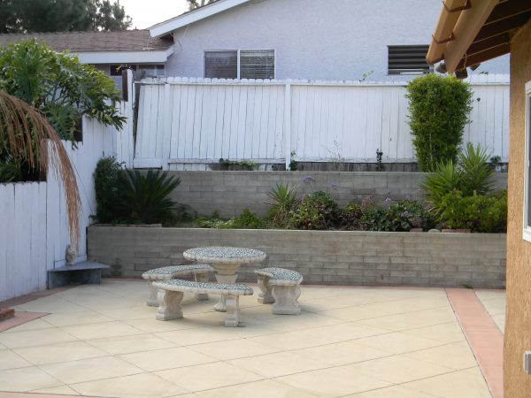 Serra Mesa Guests Home I LLC 6 - patio.JPG