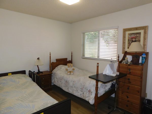 Serra Mesa Guests Home II LLC 4 - shared room.JPG