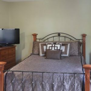 Silvergate Fallbrook 5 - apartment bedroom.JPG