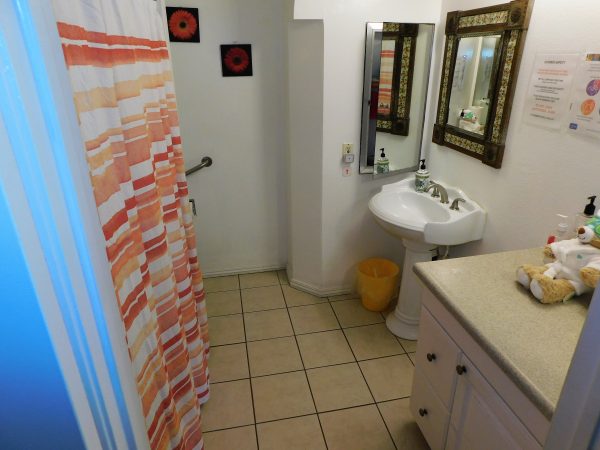 St. Andrews Suites 5 - bathroom.JPG