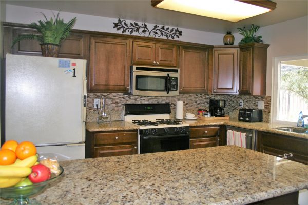 Summer Place 5 - kitchen.jpg