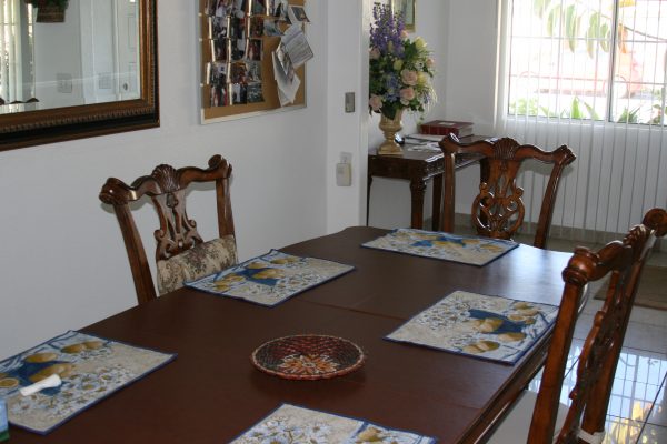 Sunflower Living 3 - dining room.JPG