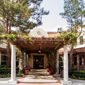 Sunrise of Mission Viejo entrance.JPG