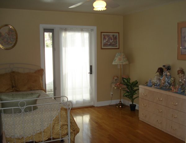 Sweetest Homes 4 Seniors II 4 - private room 2.jpg