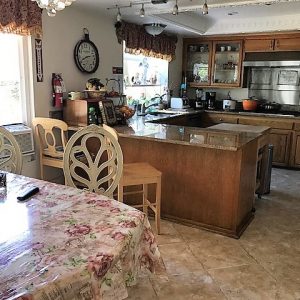 Tessie's Place I 5 - kitchen 2.JPG