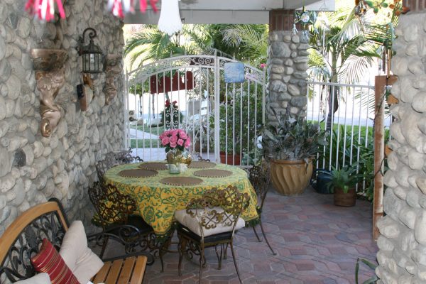 Tessie's Place I patio.JPG