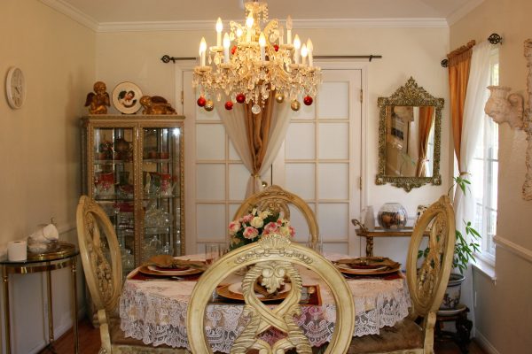 Tessie's Place III dining room.JPG