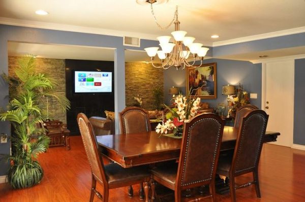 The Villa at Pleasant Hills 5 - dining room.JPG