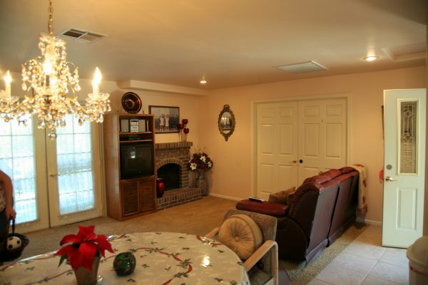 Twin Oaks Garden I 3 - living room.jpg