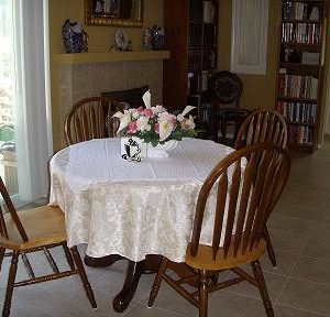 Via Tercero Homes 4 - dining room.JPG