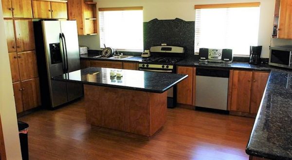 Villa Hermosa 4 - kitchen.JPG