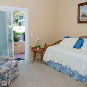 Vintage Residential I 4 - private room.JPG