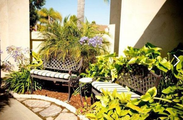 Vintage Residential I 6 - garden seating.JPG