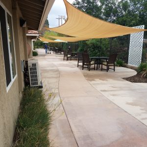 Vista Del Lago Memory Care 6 - patio.jpg