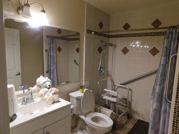 Vista Senior Care 8- shower.JPG