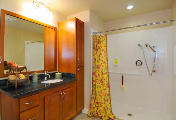 Walnut Village apartment bathroom.JPG