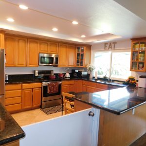 Weaver's Twin Oaks Villa 7 - kitchen.JPG