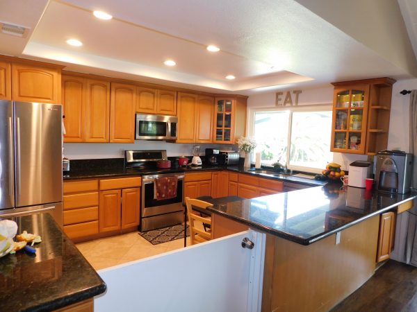 Weaver's Twin Oaks Villa 7 - kitchen.JPG