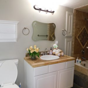 assisted-living-at-woodburn-10-bathroom.jpg