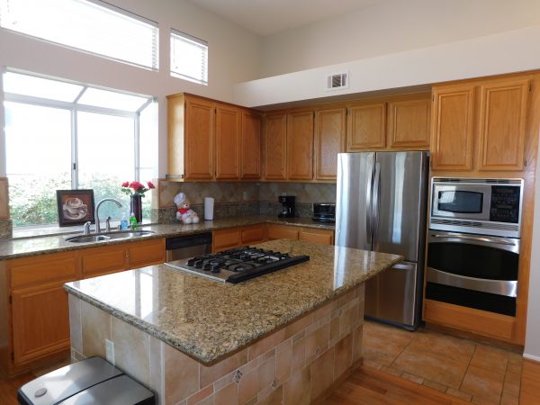 blue-skies-of-the-hill-4-kitchen.jpg