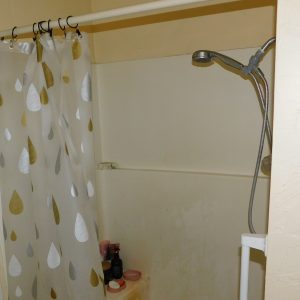 bonita-guest-home-llc-3-shower.jpg