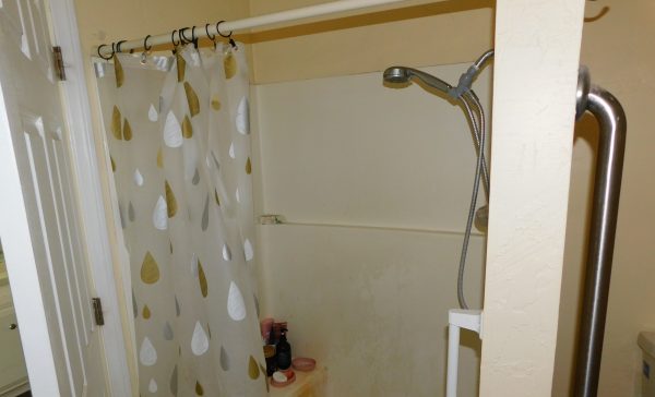 bonita-guest-home-llc-3-shower.jpg