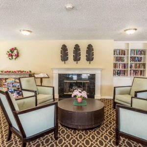 grossmont-gardens-senior-living-4-library.jpg