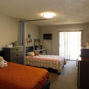 grossmont-gardens-senior-living-companion-suite.jpg