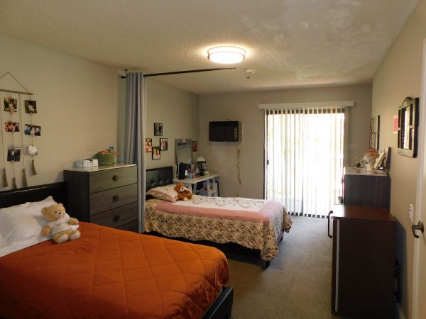 grossmont-gardens-senior-living-companion-suite.jpg