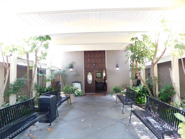 grossmont-gardens-senior-living-lobby-entrance.jpg