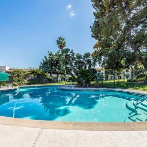 grossmont-gardens-senior-living-pool.jpg