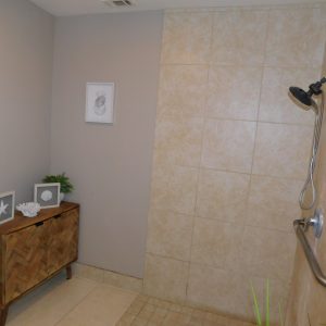 kellys-foothill-villa-6-shower.jpg