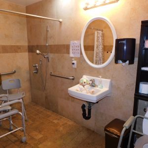 kellys-vista-villa-7-bathroom.jpg