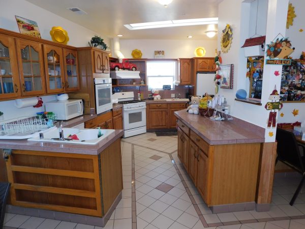 kings-care-assisted-living-llc-7-kitchen.jpg