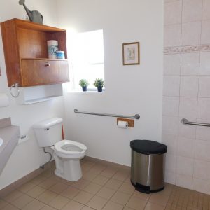 kings-care-assisted-living-llc-8-restroom.jpg