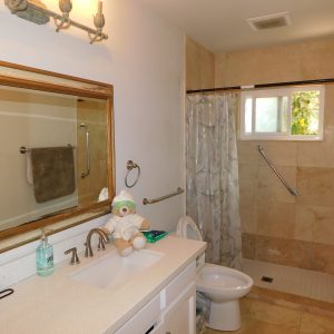 la-mesa-elder-care-bathroom-2.jpg