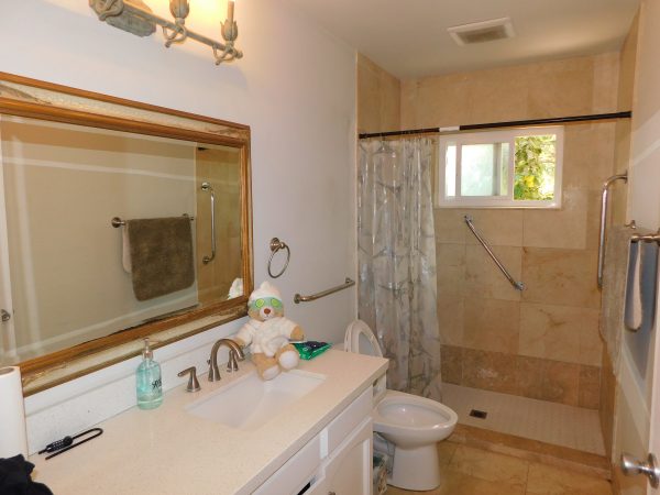 la-mesa-elder-care-bathroom-2.jpg