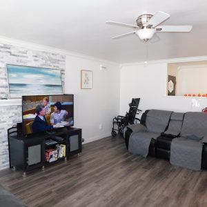 del-cerro-elder-care-3-living-room.jpg