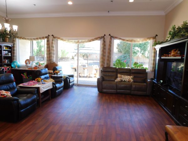 silver-oak-country-estates-ii-3-living-room.jpg