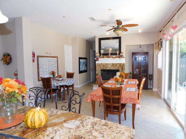 silver-oak-country-estates-iii-dining-room-2.jpg