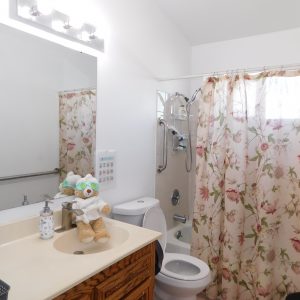 sunset-residential-care-i-bathroom.jpg