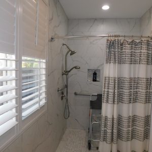 kellys-almagro-villa-7-shower.jpg