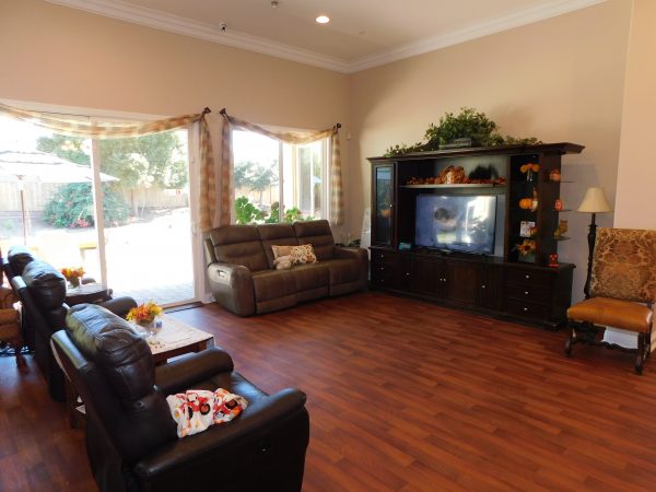 silver-oak-country-estates-ii-living-room.jpg